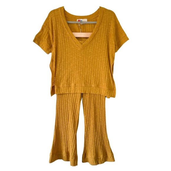 Free People Pants - Free People FP Beach Two Piece Flare leg pants set Sz S